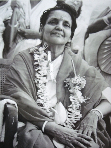 anandamayi ma pic