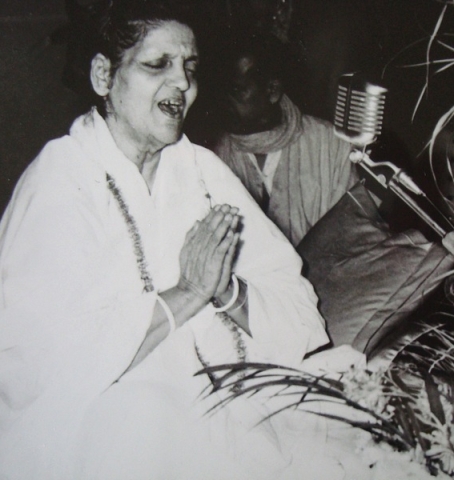 anandamayi ma pic
